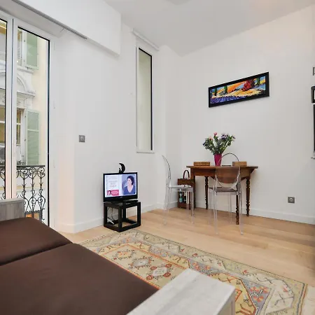 Studio In * Cannes