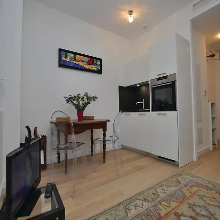 Studio In Appartamento *